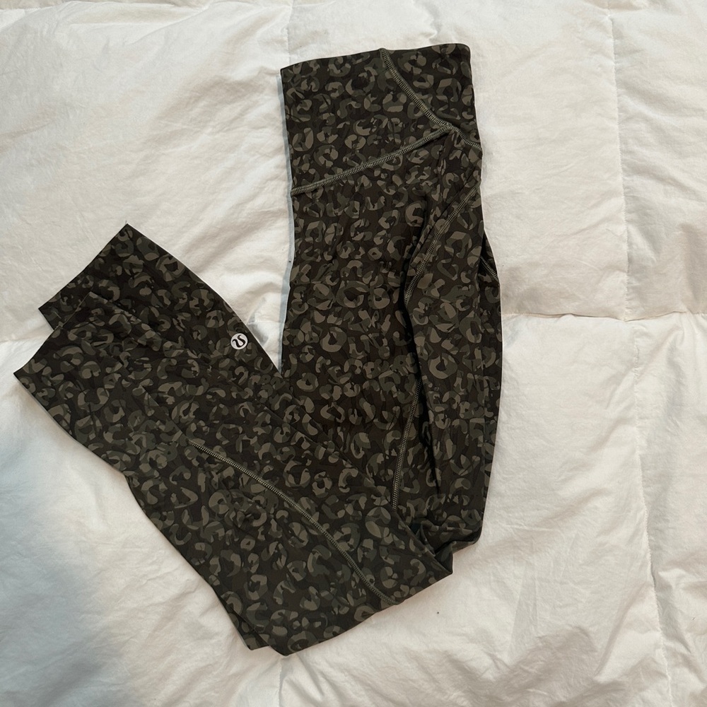 Like new Lululemmon leggings